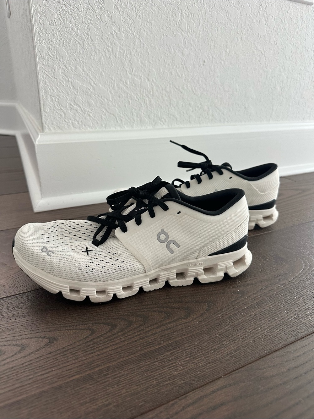 ON Cloud Running Shoes (Cloud X)
